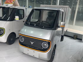 大力牛魔王D02 2023款 120km 厢式舒适型