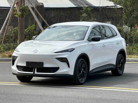 名爵 MG ES5 2025款 425pro 后驱版