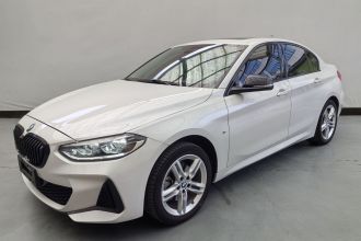 宝马1系 2022款 120i M运动曜夜版