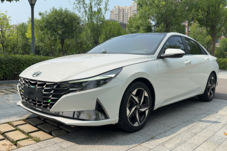 现代 伊兰特 2021款 1.5L CVT LUX尊贵版