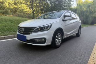 宝骏310W 2017款 1.5L 手动时尚型 国VI