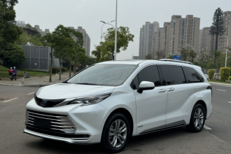 丰田 赛那SIENNA 2021款 2.5L混动 铂金版