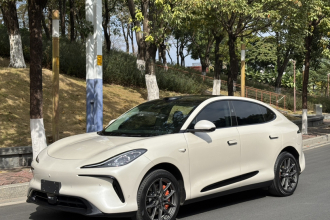 智己汽车 智己LS6 2023款 Max 标准版