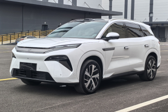 比亚迪 唐L 2025款 EV 670KM激光雷达尊享型