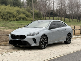 宝马2系 2025款 225L M运动曜夜套装