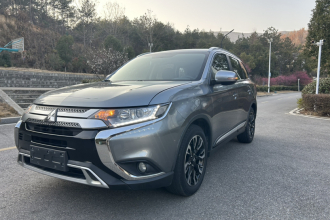 三菱 欧蓝德 2019款 2.0L 两驱畅享版 5座 国VI