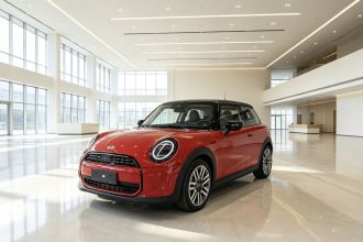 MINI 2025款 1.5T COOPER 经典派 三门版
