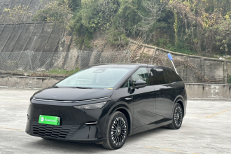 小鹏X9 2025款 650长续航 Max