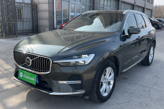 沃尔沃XC60 2022款 B5 四驱智逸豪华版