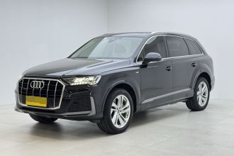 奥迪Q7 2023款 45 TFSI quattro S line运动型