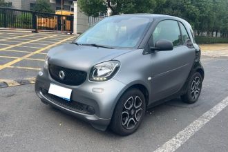 smart fortwo 2019款 0.9T 66千瓦硬顶风擎版 国VI
