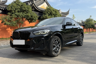 宝马X4 2022款 xDrive 25i M运动套装