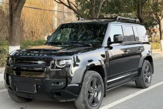 路虎卫士 2023款 110 3.0T P400 暗黑特别版