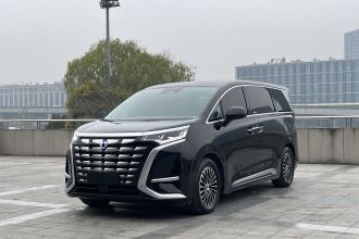 腾势D9 2022款 DM-i 970 四驱尊荣型