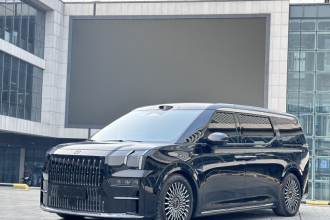 极氪009 2024款 七座过道版四驱 108kWh