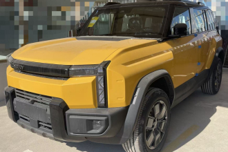 奇瑞 风云X3L 2025款 215远行版