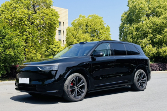 鸿蒙智行 问界M8 2025款 增程 Max+版 53.4kWh 6座版 (192线激光雷达）