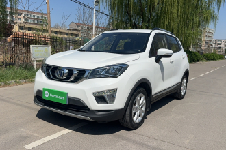 长安CS15 2017款 1.5L 自动豪华天窗版