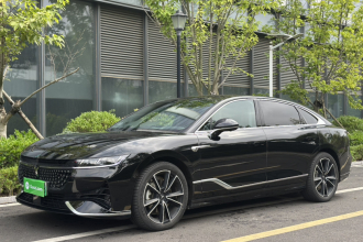 岚图汽车 岚图追光 2024款 PHEV 四驱超长续航旗舰版