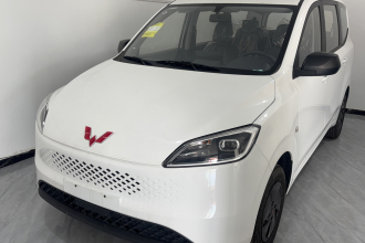 五菱汽车 五菱宏光新能源 2025款 增程式混动 50KM 舒适型