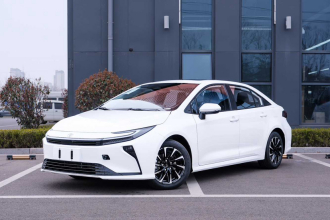 丰田 卡罗拉 2026款 1.8L 双擎 精英版