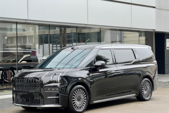 极氪009 2024款 六座行政版四驱 108kWh