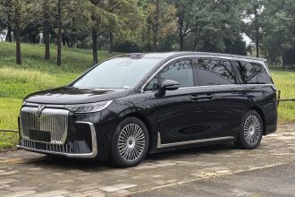 岚图汽车 岚图梦想家 2025款 PHEV 四驱旗舰乾崑版