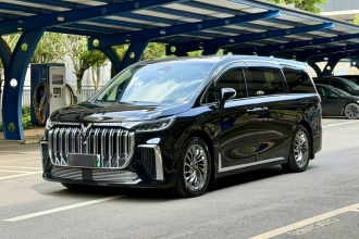 岚图汽车 岚图梦想家 2024款 PHEV 超长续航旗舰版