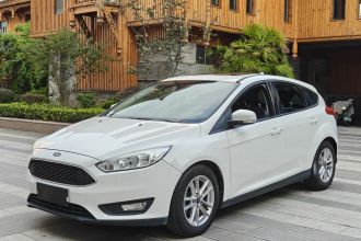福特 福克斯 2018款 两厢经典 EcoBoost 125 自动超能风尚型智行版