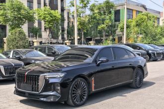 红旗H9 2025款 改款 2.0T 两驱旗享私享风尚版 5座