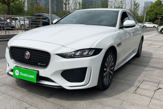 捷豹XEL 2020款 2.0T 200PS R-DYNAMIC 青春运动版