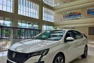 标致408 2022款 1.6T 追光版