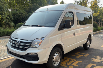 上汽大通MAXUS 新途V80 2025款 超值版傲运通 2.0T 手动短轴中顶127Ps 5/6座