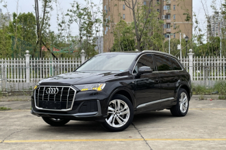 奥迪Q7 2021款 45 TFSI quattro S line运动型