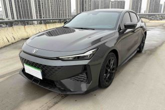 长安UNI-V 2024款 1.5T 尊贵型