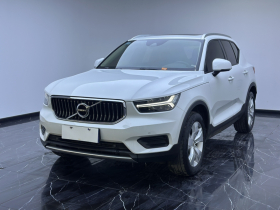 沃尔沃XC40 2022款 T4 四驱智行时尚版