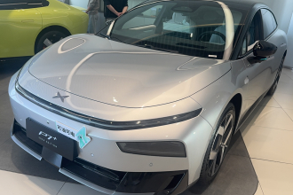 小鹏P7+ 2026款 纯电 615 Max 旗舰版