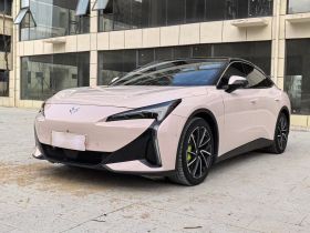 ARCFOX极狐 极狐 阿尔法S5 2024款 708MAX 200kW