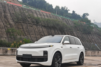 理想汽车 理想L9 2025款 Ultra 智能焕新版