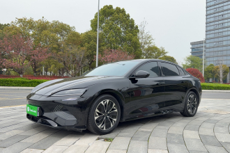 比亚迪 海豹 2022款 550km 标准续航后驱版尊贵型