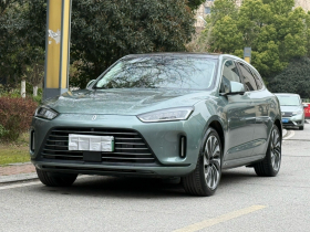 鸿蒙智行 问界M5 2022款 增程四驱旗舰版