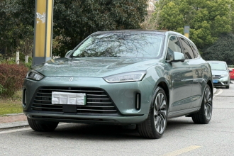 鸿蒙智行 问界M5 2022款 增程四驱旗舰版