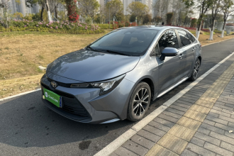 丰田 雷凌 2023款 智能电混双擎 1.8L 领先版