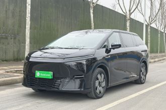 小鹏X9 2025款 650长续航 Max