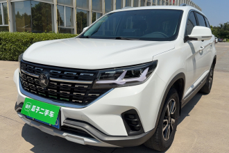 东风风行 风行T5 2022款 盛世款 1.5T 自动逐梦版五座