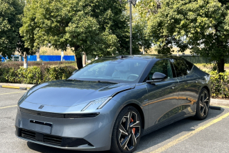 领克Z10 2024款 95kWh 702km四驱智驾Ultra