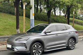 比亚迪 宋PLUS新能源 2025款 EV 520km 尊贵型