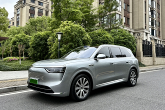 鸿蒙智行 问界M8 2025款 增程 Max+版 53.4kWh 5座版 (192线激光雷达）