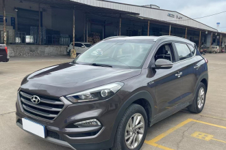 现代 途胜 2015款 1.6T 双离合两驱智能型