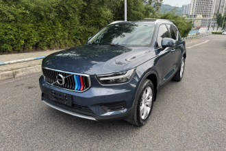 沃尔沃XC40 2022款 T4 四驱智行时尚版